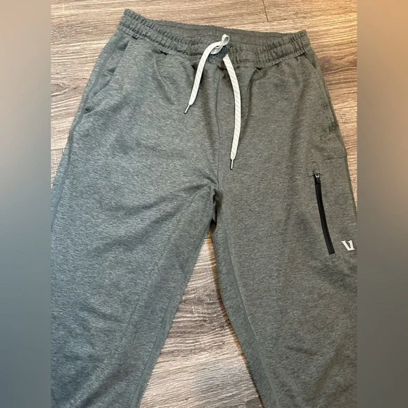 Vuori Men’s Small Sunday performance Jogger Pants Heather Green - Picture 8 of 14